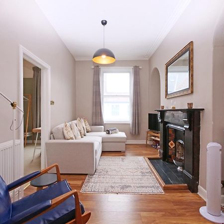 Fifth Quarter Apartment With Free Parking York Exterior foto